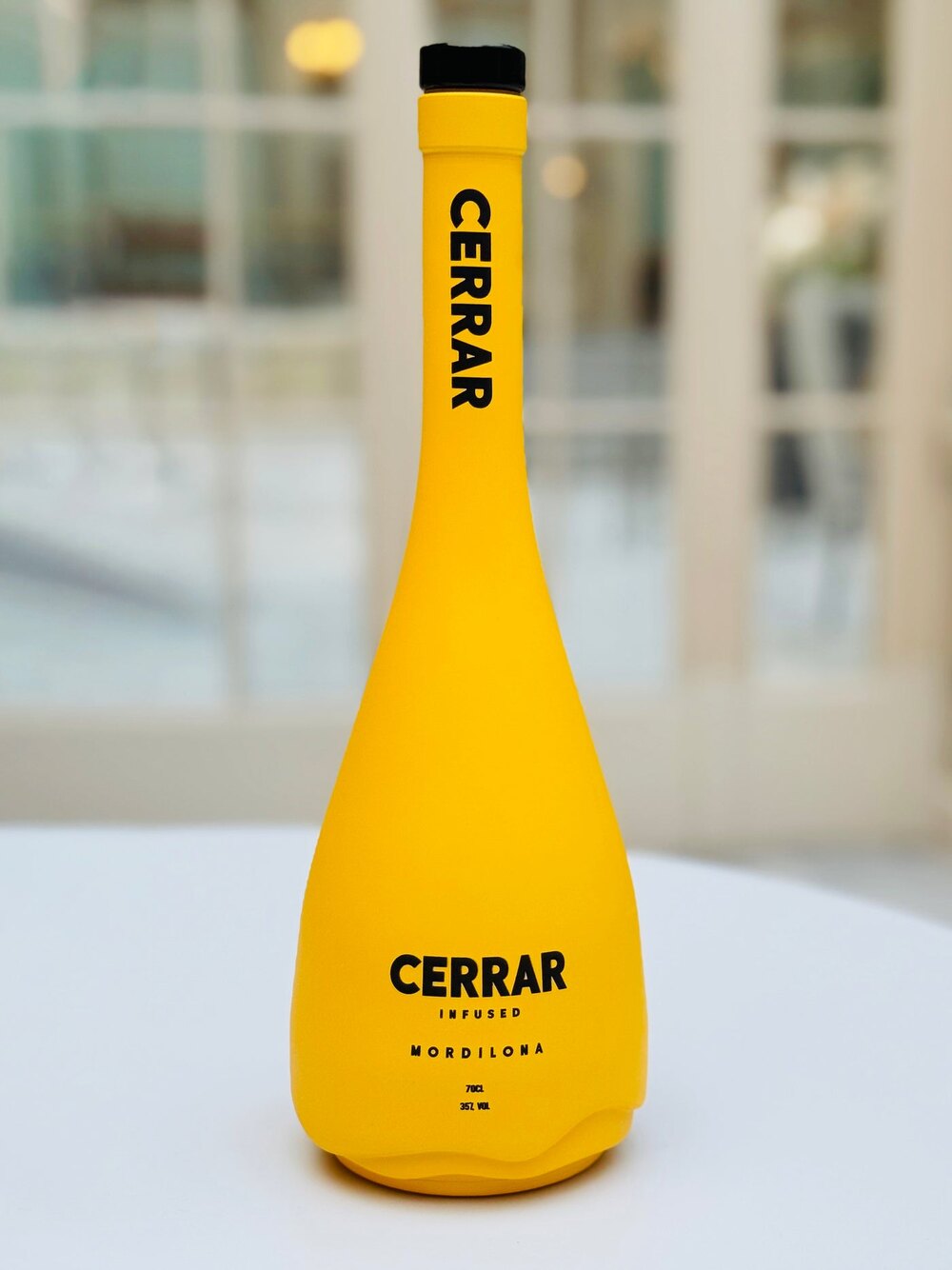 Cerrar Mordilona